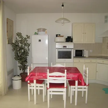 Equipe Avec Loggia, Parking Et Wi-fi A 50m Des Cures - 2 Pers - Animaux Ok - Fr-1-703-22 Apartmán *